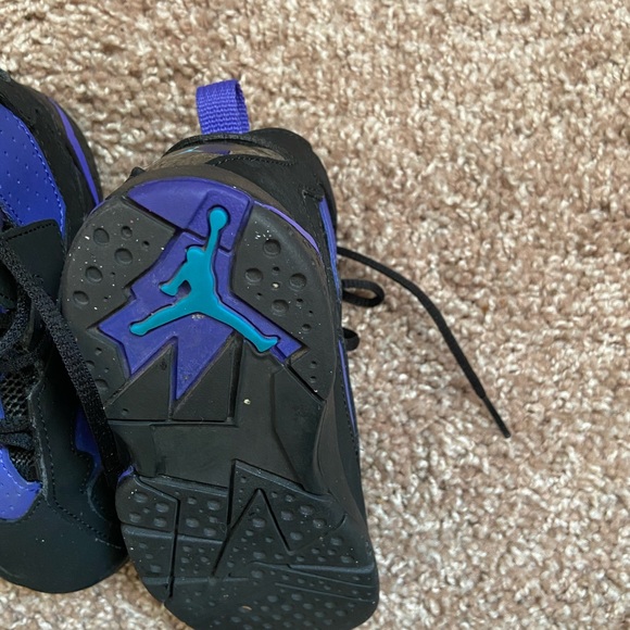 Jordan’s Nike size 9C - Picture 6 of 8